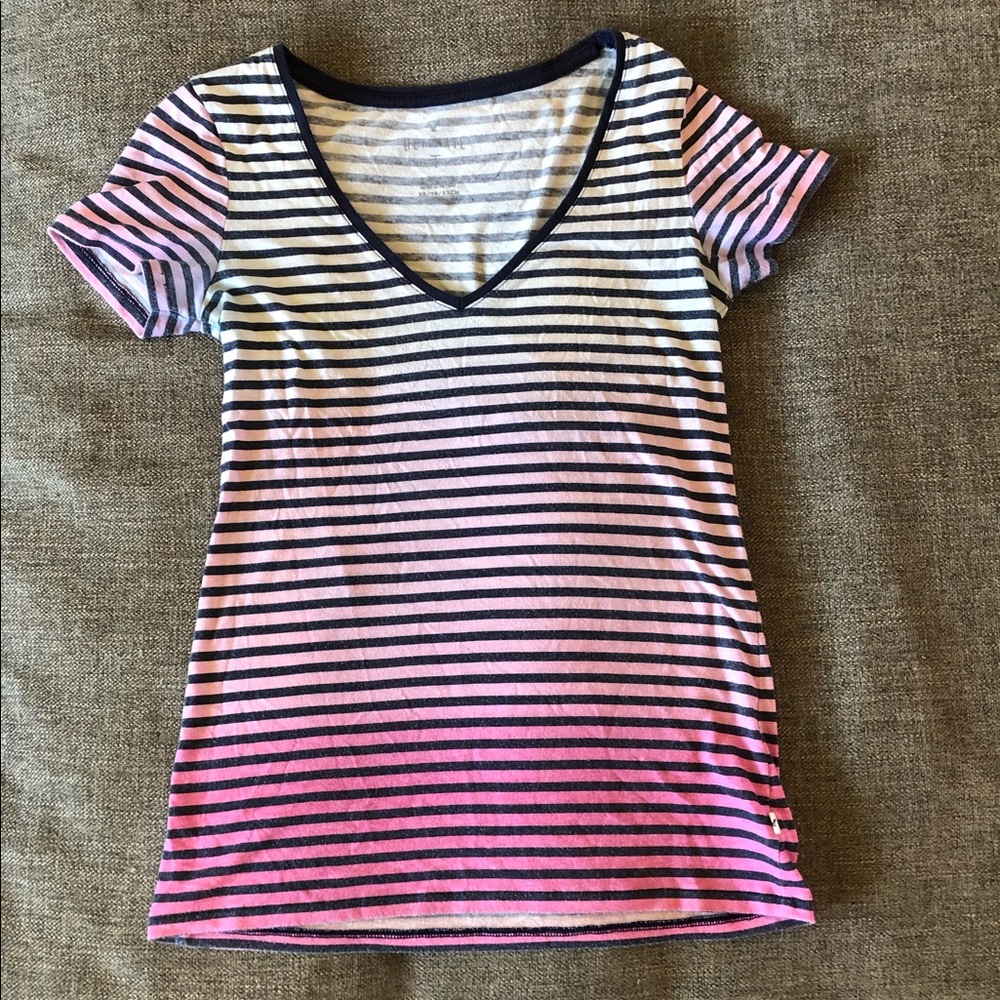 V neck tee